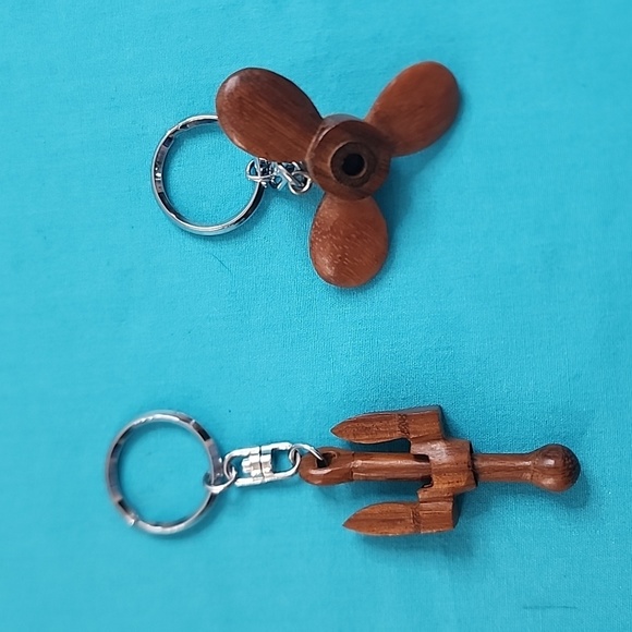 Hand Crafted Artison Wooden Boat Propeller and Anchor Keychains - Picture 4 of 4